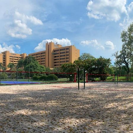 Hotel Transamerica São Paulo Zewnętrze zdjęcie The volleyball court at the University of Houston