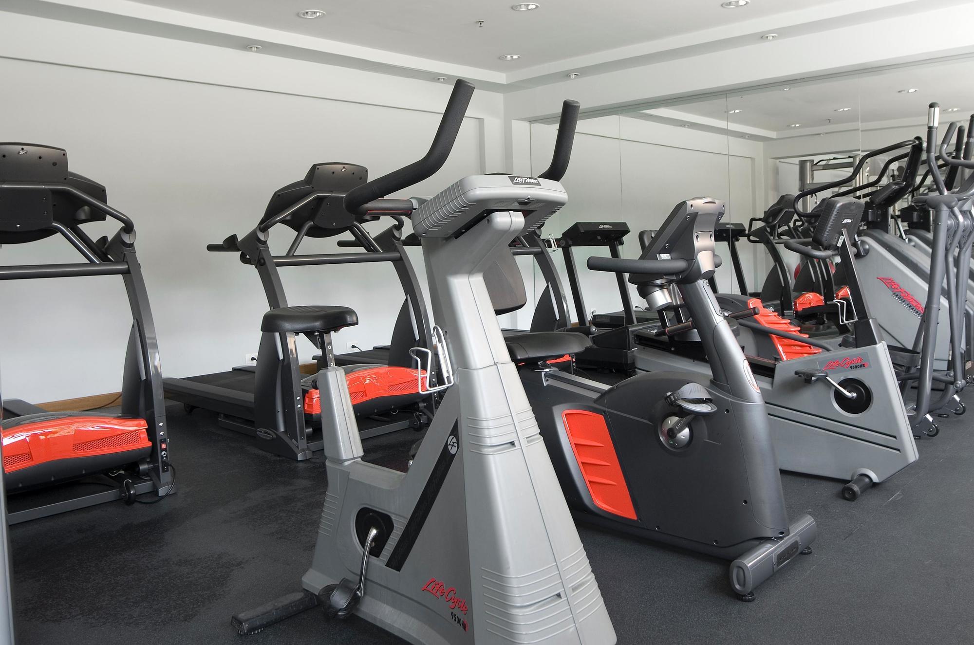 Hotel Transamerica São Paulo Zewnętrze zdjęcie The gym at the school