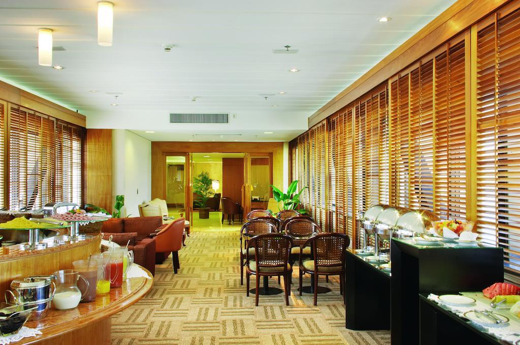 Hotel Transamerica São Paulo Zewnętrze zdjęcie The lounge at the airport