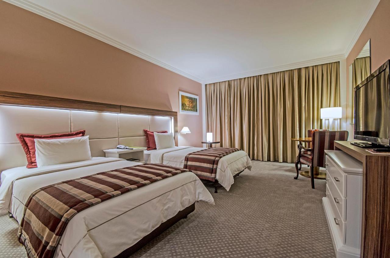 Hotel Transamerica São Paulo Pokój zdjęcie A guest room at the hotel