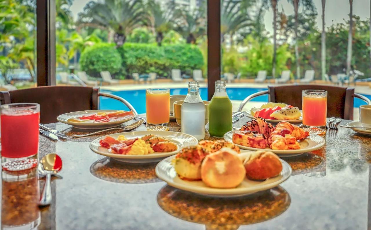 Hotel Transamerica São Paulo Zewnętrze zdjęcie Breakfast at the hotel